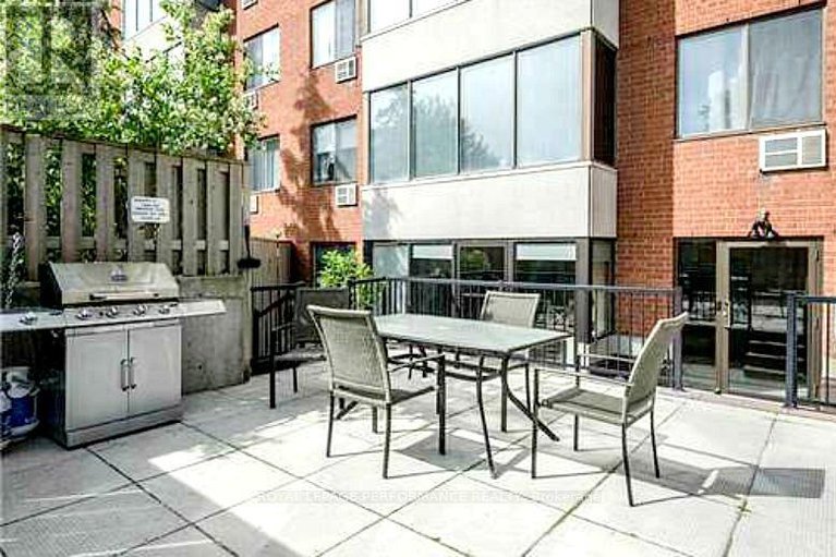 29387660/412-225-alvin-road-n/manor-park/ottawa/ontario/K1L4H6_22