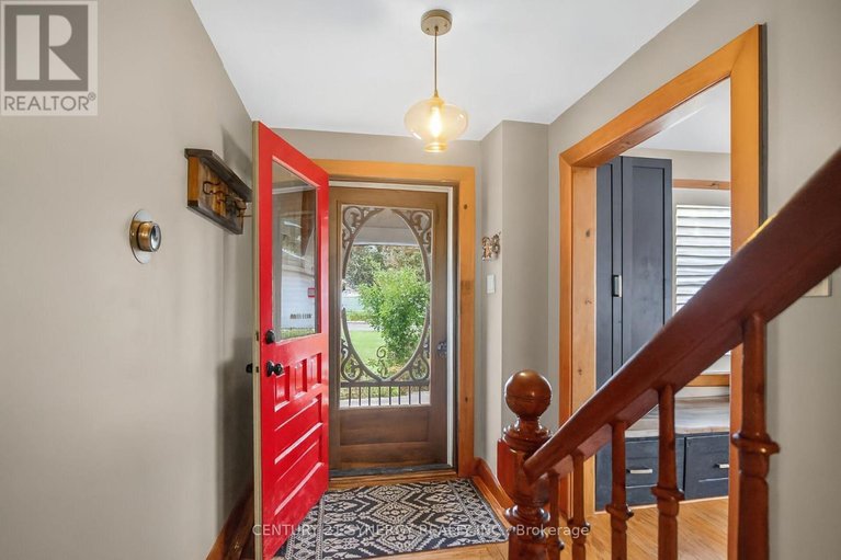 28930347/103-queen-charlotte-street/richmond/ottawa/ontario/K0A2Z0_5