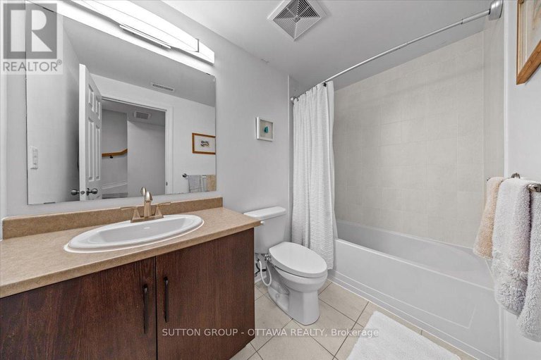 28527540/a-310-everest-private/elmvale-acres/ottawa/ontario/K1G4E3_19
