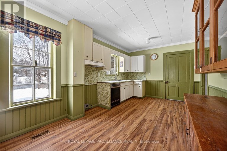 29478748/5-water-street/north-grenville-twp-kemptville-south/north-grenville/ontario/K0G1S0_9