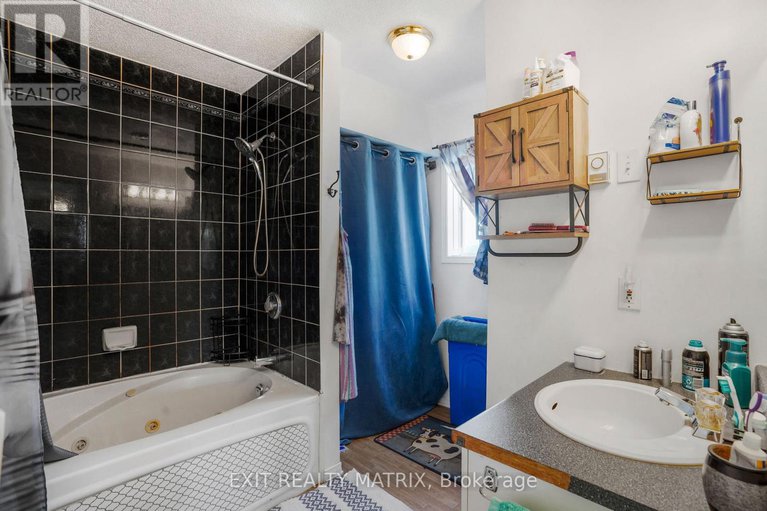 28886374/971-jacynthe-street/hawkesbury/hawkesbury/ontario/K6A3W4_16