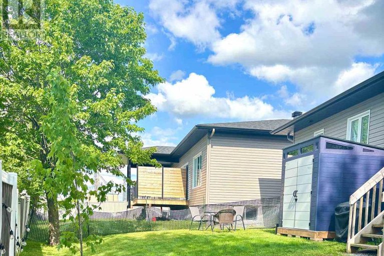 28488844/208-filion-street/embrun/russell/ontario/K0A1W0_40