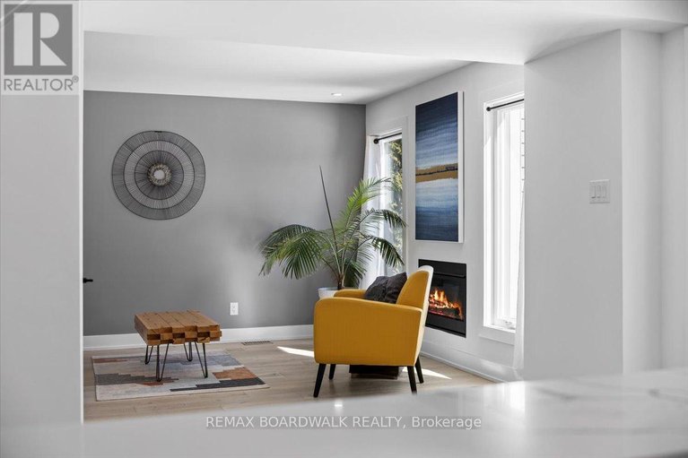 29598095/1535-kamouraska-circle/chateauneuf/ottawa/ontario/K1C3J1_6