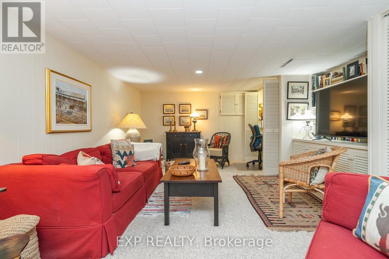 29009959/504-thessaly-circle/alta-vistafaircrest-heights/ottawa/ontario/K1H5W5_31