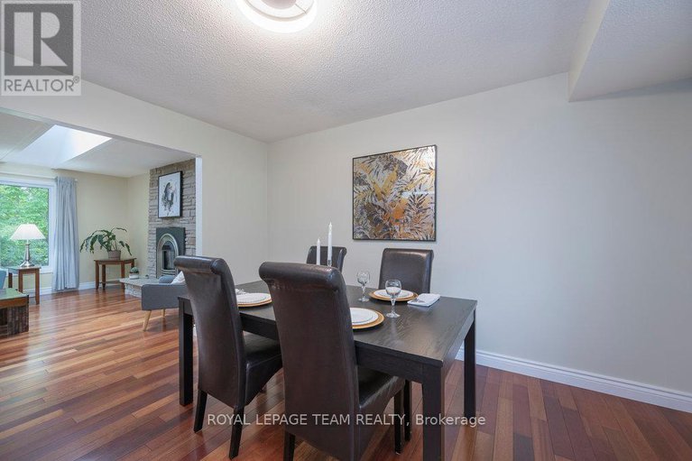 28365689/2765-quinn-road/emerald-woodssawmill-creek/ottawa/ontario/K1T3V4_10