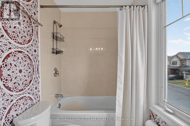 29613135/3117-burritts-rapids-place/half-moon-bay/ottawa/ontario/K2J0S7_24