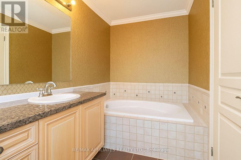 28788935/561-aquaview-drive/avalon-east/ottawa/ontario/K4A4V4_14