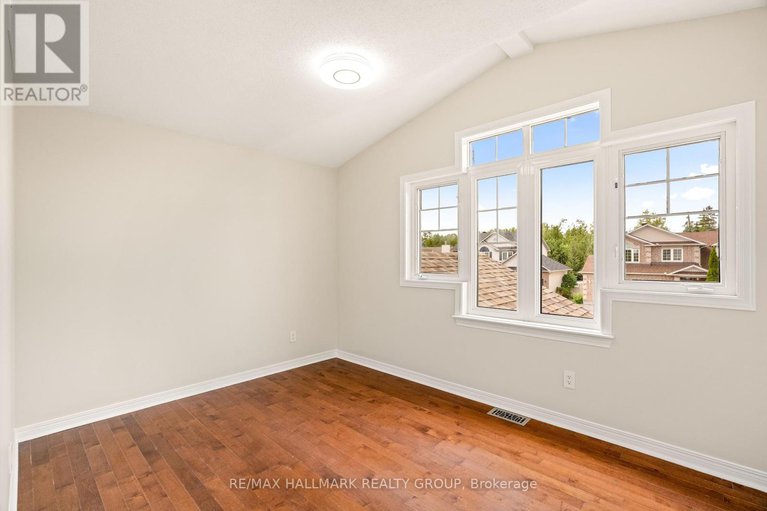 28760262/41-smoketree-crescent-e/stittsville-north/ottawa/ontario/K2S2B8_31