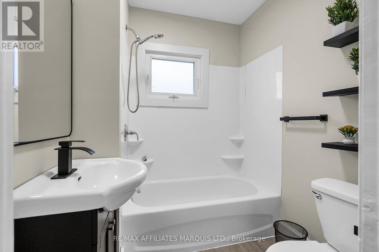 28904337/133-main-street/alexandria/north-glengarry/ontario/K0C1A0_17