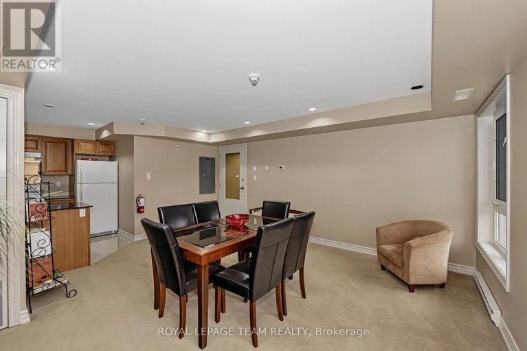 29030481/206-14-norice-street/meadowlandscrestview/ottawa/ontario/K2G2X4_27