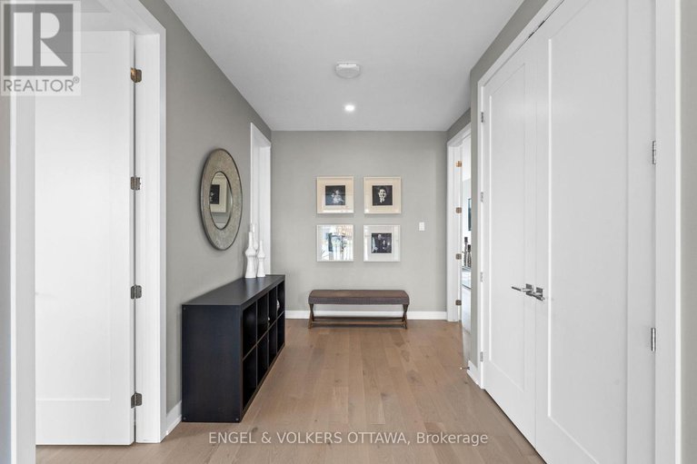 28785285/532-leimerk-court/manotick-village-manotick-estates/ottawa/ontario/K4M0E3_23