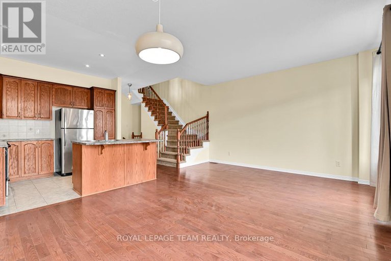 28275402/773-nakina-way/riverside-southgloucester-glen/ottawa/ontario/K1V2J2_8