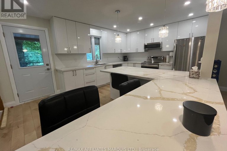 28751260/4960-county-rd-34-road/south-glengarry-charlottenburgh-twp/south-glengarry/ontario/K0C2J0_6