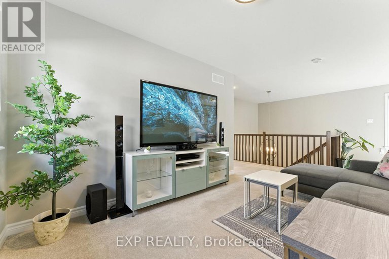 28825535/68-palfrey-way/emerald-meadowstrailwest/ottawa/ontario/K2V0B4_32