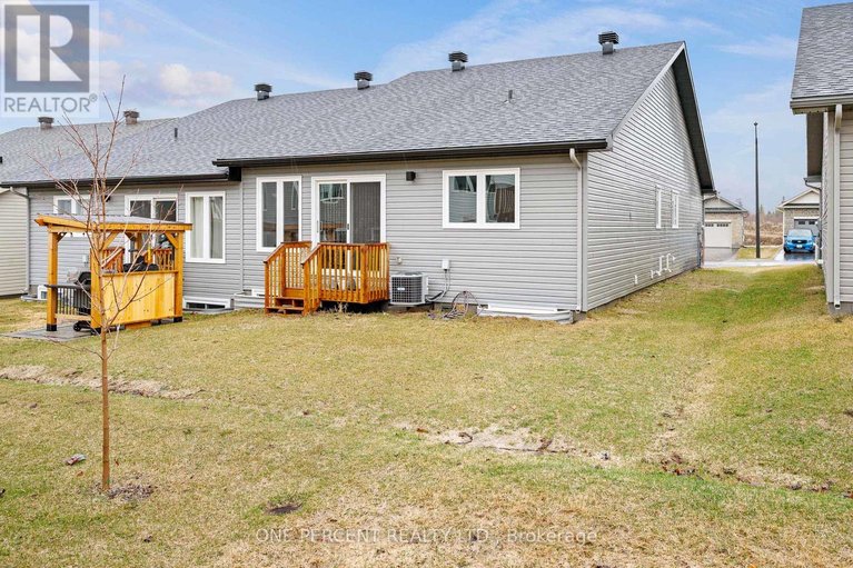 29606021/15-yade-road/arnprior/arnprior/ontario/K1S0K1_31