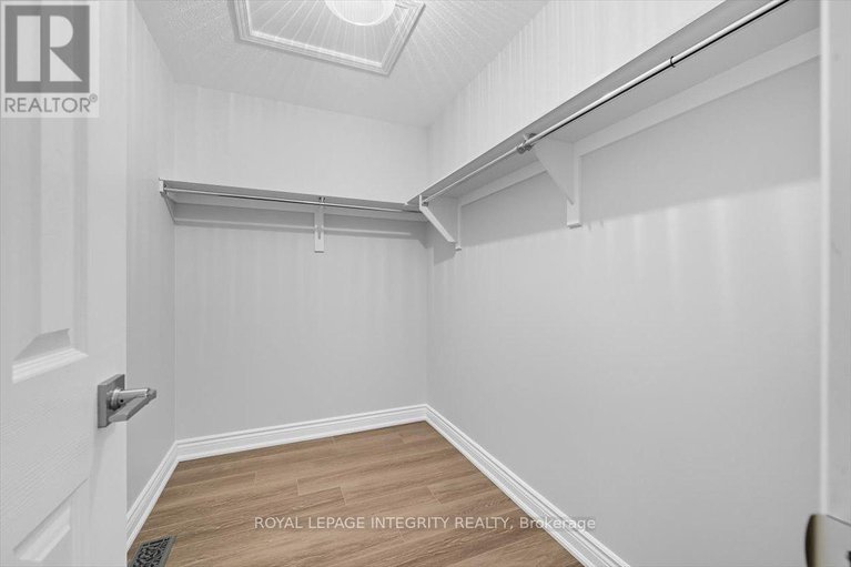 28906811/2018-winsome-terrace/fallingbrookgardenway-south/ottawa/ontario/K4A4Y4_26