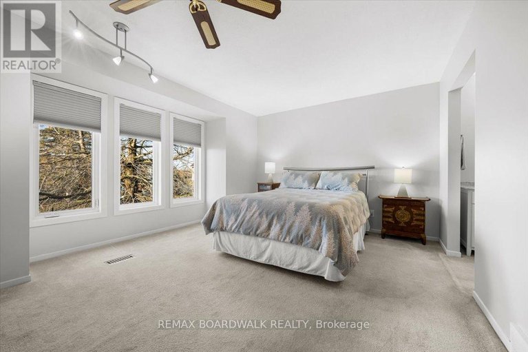 29633977/6241-st-albans-court/convent-glen-north/ottawa/ontario/K1C3C5_28