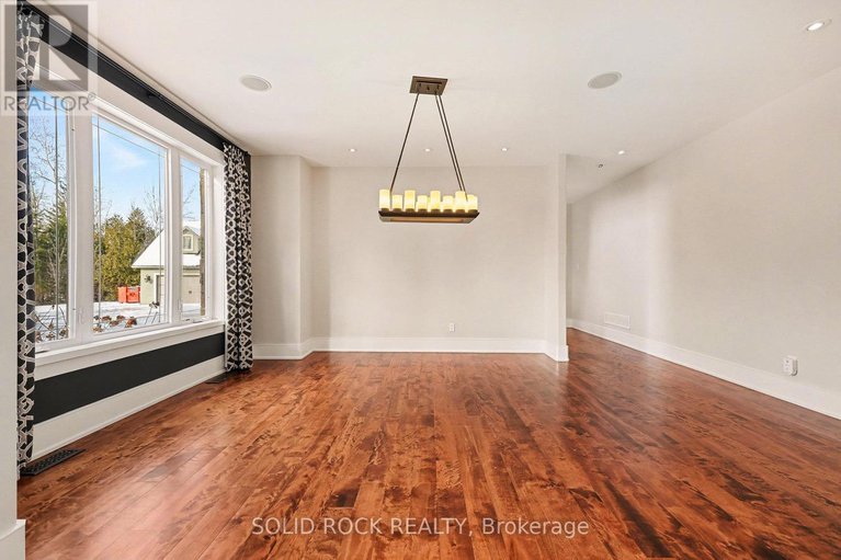 29234459/130-ironstone-court/remainder-of-stittsville-area/ottawa/ontario/K2S0L4_8