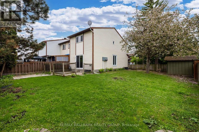 29300116/1083-millwood-court/convent-glen-north/ottawa/ontario/K1C3E9_41
