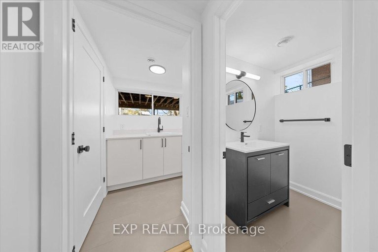 29377335/41-qualicum-street/bruce-farmgraham-parkqualicumbellands/ottawa/ontario/K2H7H3_38