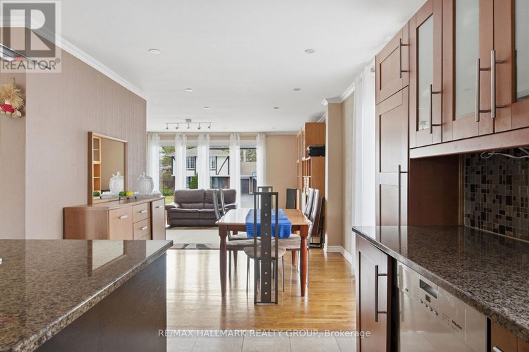 29639212/23-riverbrook-road/arlington-woods/ottawa/ontario/K2H7W7_12