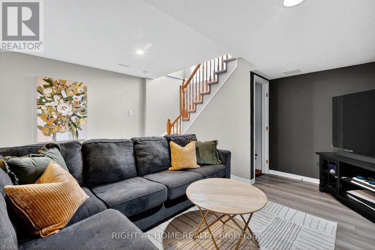 29100823/812-nesting-way/fallingbrookgardenway-south/ottawa/ontario/K4A3X2_27