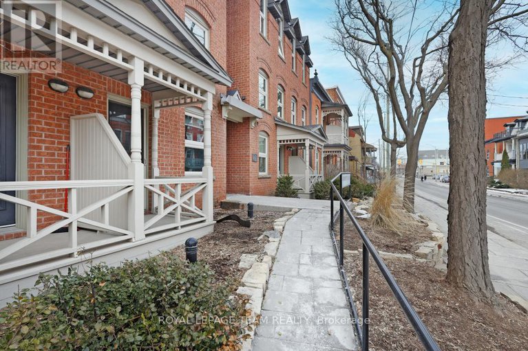 28575648/11-215-st-patrick-street/lower-townbyward-market/ottawa/ontario/K1N5K2_3