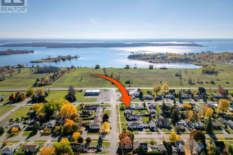 29588946/7-farran-drive/ingleside/south-stormont/ontario/K0C1M0_5