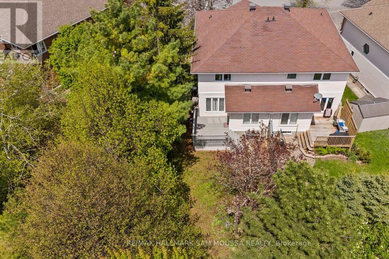 28323981/11-highmont-court/kanata-lakesheritage-hills/ottawa/ontario/K2T1B3_39