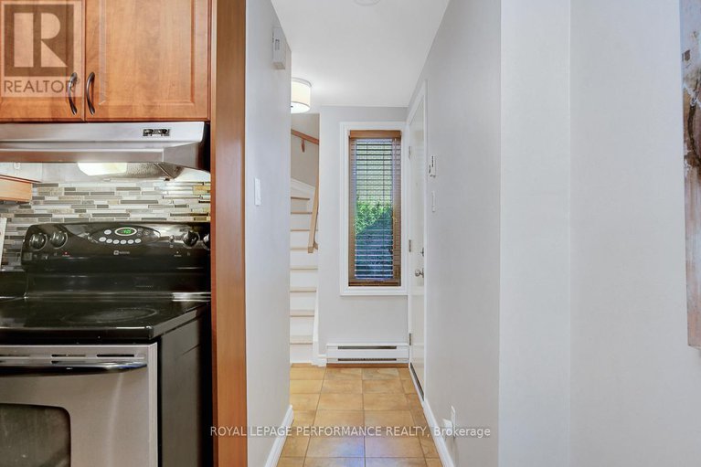 28841567/3-2-columbus-avenue/overbrook/ottawa/ontario/K1K1R3_7