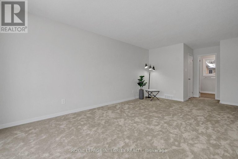 29232171/2177-lenester-avenue/mckellar-heightsglabar-park/ottawa/ontario/K2A4A9_22