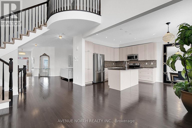 28540961/429-dovehaven-street/mer-bleuebradley-estatesanderson-park/ottawa/ontario/K1W0H2_12