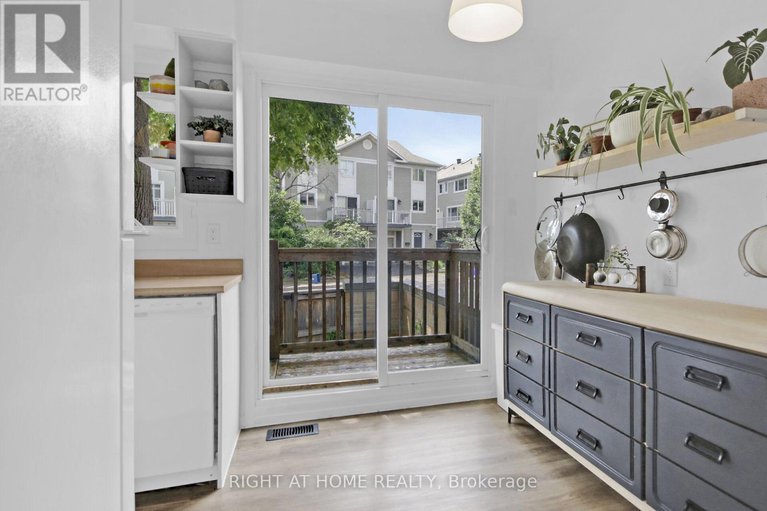 28454750/575-old-st-patrick-street/lower-town/ottawa/ontario/K1N9H5_8