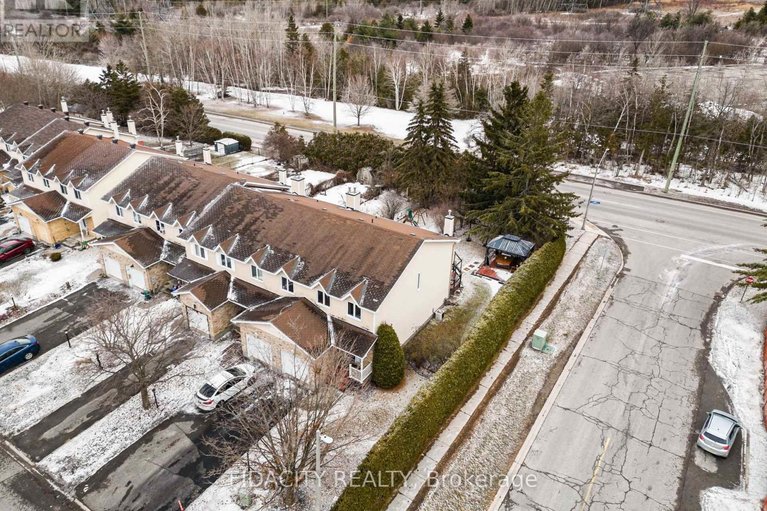 29655709/1-kathleen-crescent/stittsville-central/ottawa/ontario/K2S1L6_40