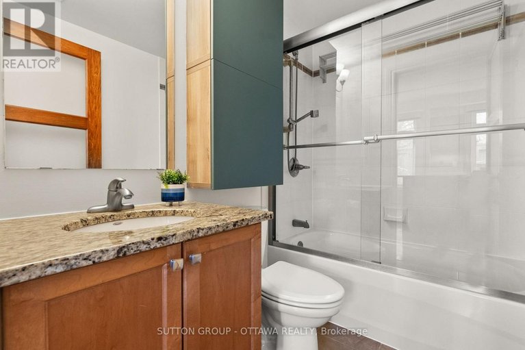 29458300/105-323-winona-avenue/westboro-south/ottawa/ontario/K1Z5H3_28