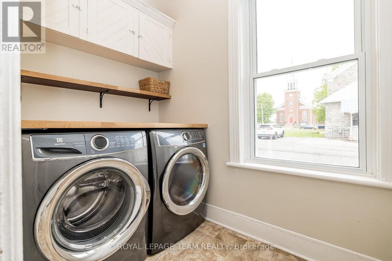 28366380/5-mary-street/kemptville/north-grenville/ontario/K0G1J0_21