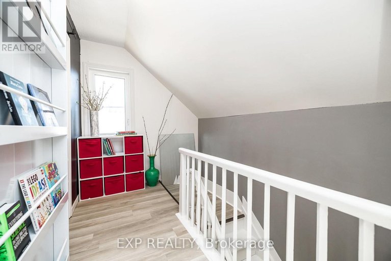 29633169/308-st-george-street/almonte/mississippi-mills/ontario/K0A1A0_26