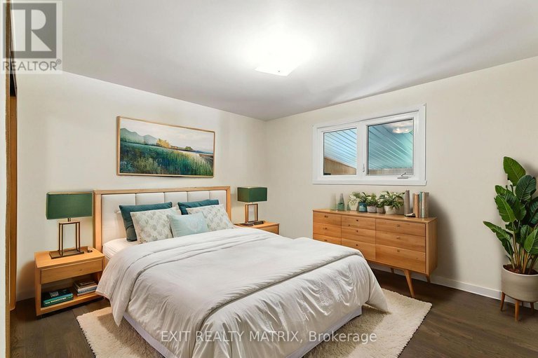28718772/26-farmers-avenue/vankleek-hill/champlain/ontario/K0B1R0_21