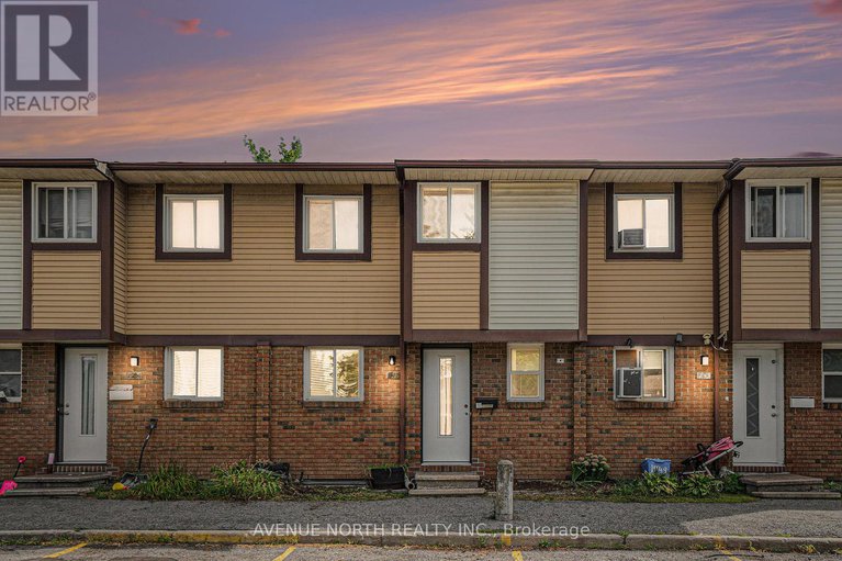 28790025/1747-dondale-st-street/pineview/ottawa/ontario/K1B5H7_1