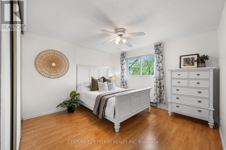 28457623/8-400-fenerty-court/katimavik/ottawa/ontario/K2L3A9_28
