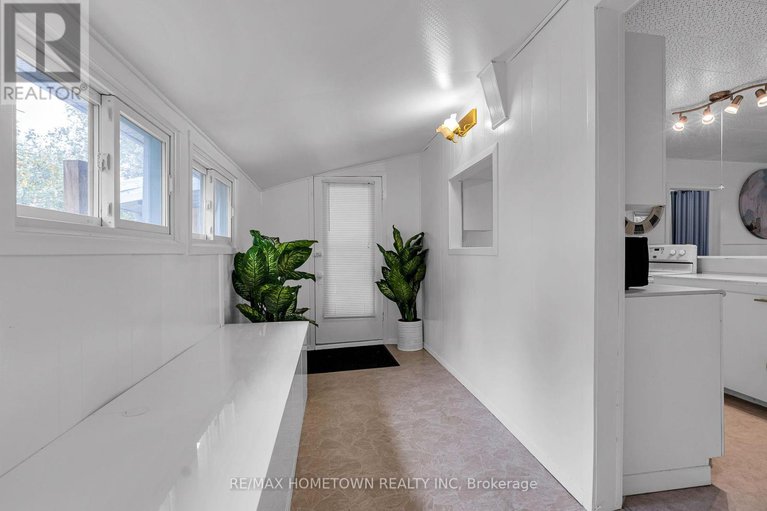 28813170/6235-sara-drive/south-glengarry-lancaster-twp/south-glengarry/ontario/K0C1N0_18