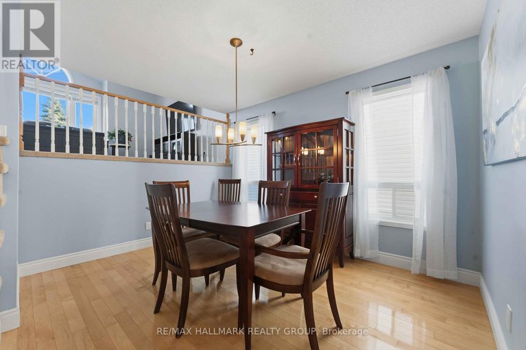 29047250/661-arc-en-ciel-street/fallingbrookgardenway-south/ottawa/ontario/K4A3H8_17