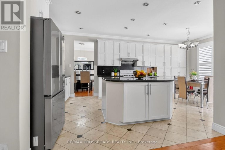 29588901/10-tierney-drive/longfields/ottawa/ontario/K2J4W2_23