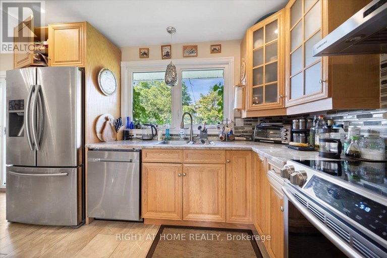 29161364/1-harrogate-place/crystal-beach/ottawa/ontario/K2H5L6_16