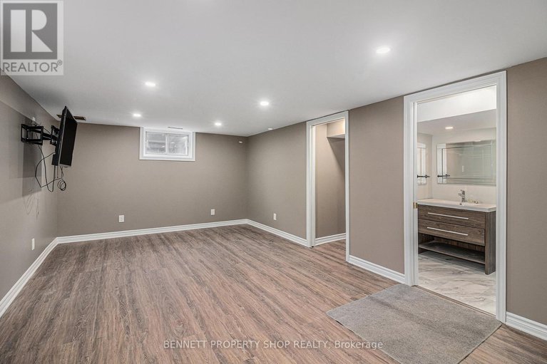 29242248/71-kyle-drive/morrisburg/south-dundas/ontario/K0C1X0_22