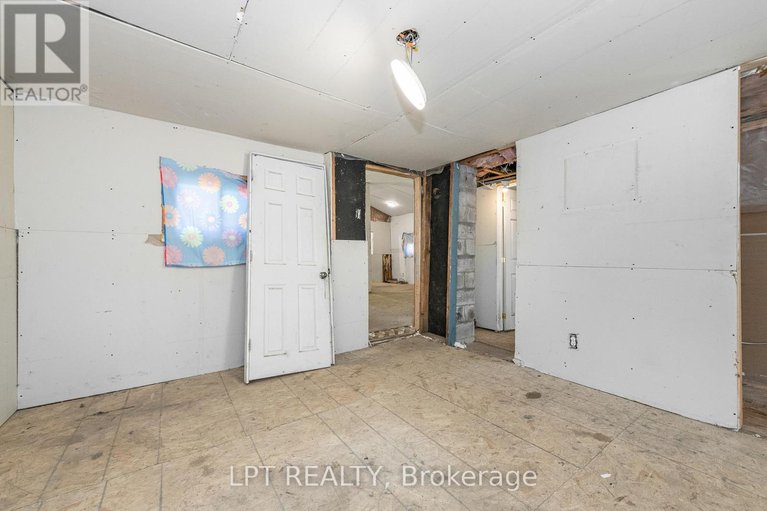 28900708/7-broadway-street/north-grenville-twp-kemptville-south/north-grenville/ontario/K0G1J0_19