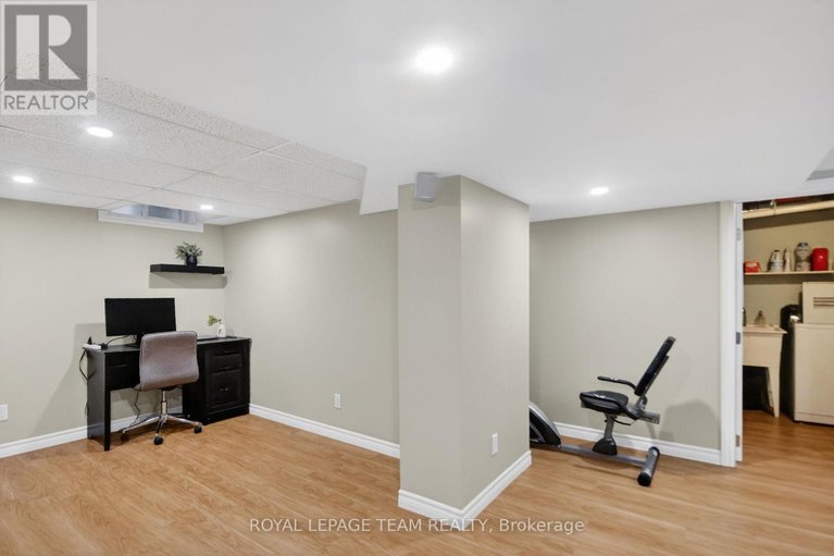 29608683/8-gowrie-drive/glencairnhazeldean/ottawa/ontario/K2L2S4_38