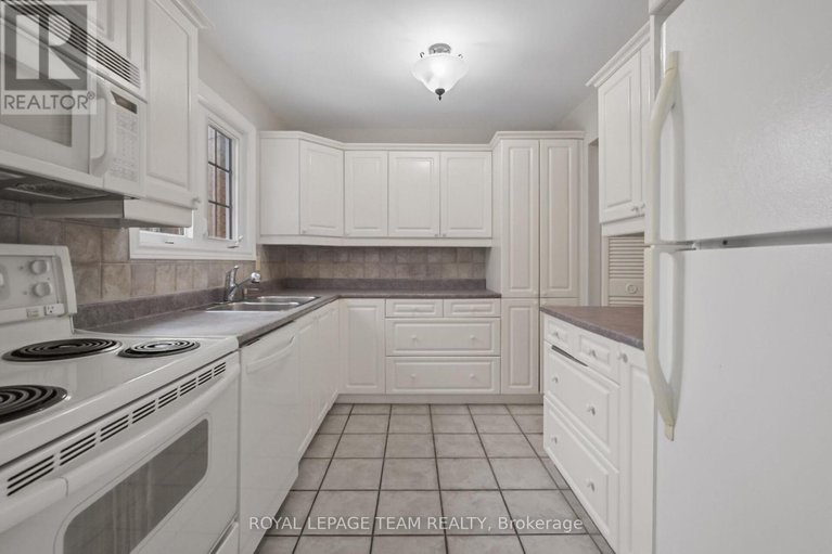 29531002/87-386-kintyre-private/carleton-square/ottawa/ontario/K2C3M6_9