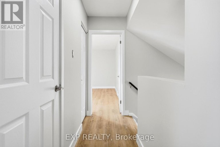 29533055/2158-fillmore-crescent/beacon-hill-north/ottawa/ontario/K1J6A4_15