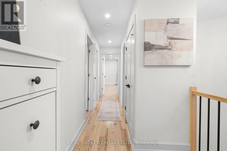 29653465/2058-wildflower-drive/queenswood-heights-south/ottawa/ontario/K1E3R3_28